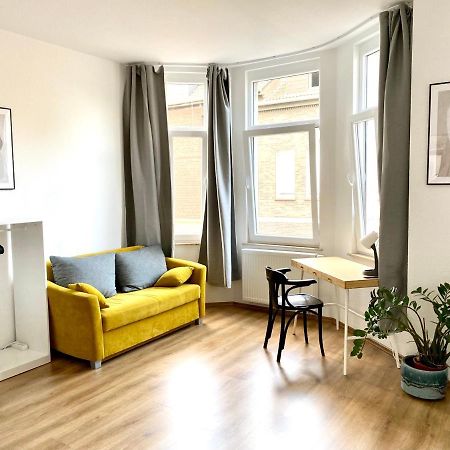 2 Rooms, Free Parking, 25 Min To Duesseldorf, 150 Mbps Wlan Duisburg Luaran gambar