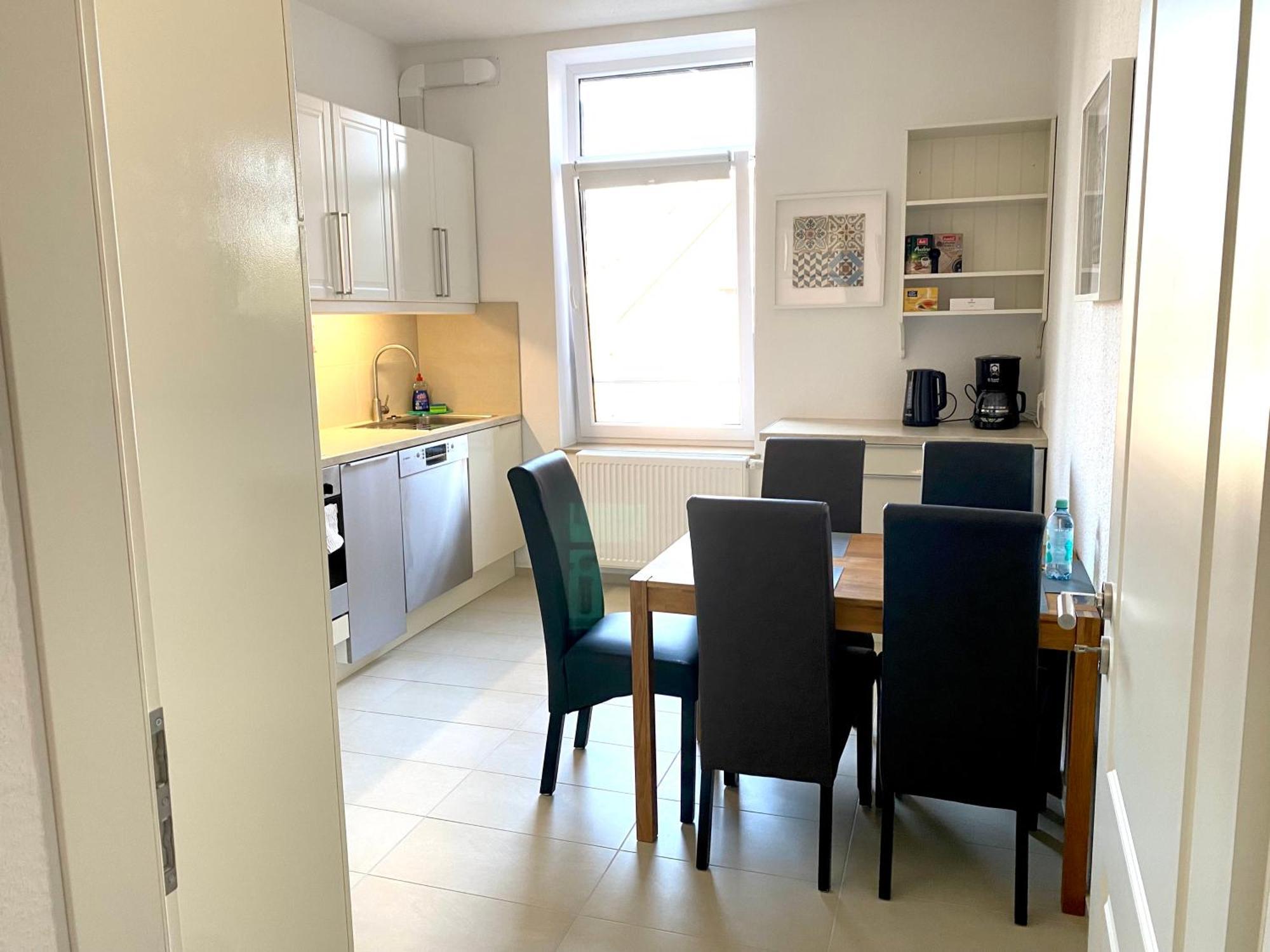 2 Rooms, Free Parking, 25 Min To Duesseldorf, 150 Mbps Wlan Duisburg Luaran gambar