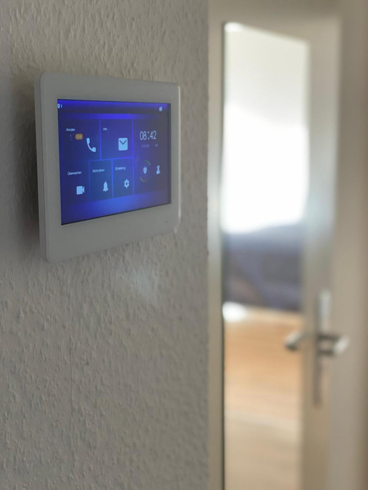 2 Rooms, Free Parking, 25 Min To Duesseldorf, 150 Mbps Wlan Duisburg Luaran gambar